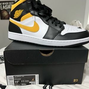 Nike Air Jordan 1 Mid Black Yellow White